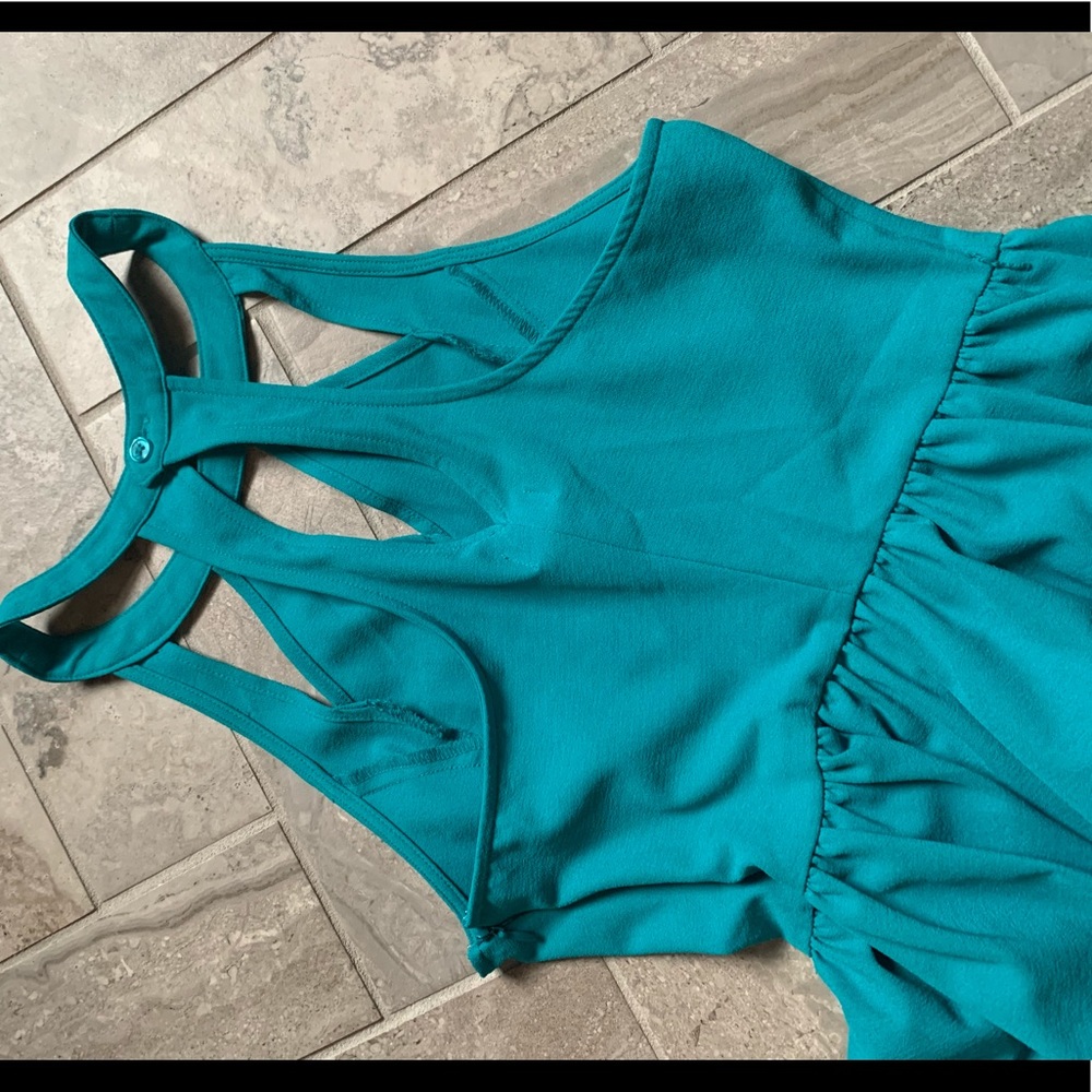 Dress - Picture 3 of 3